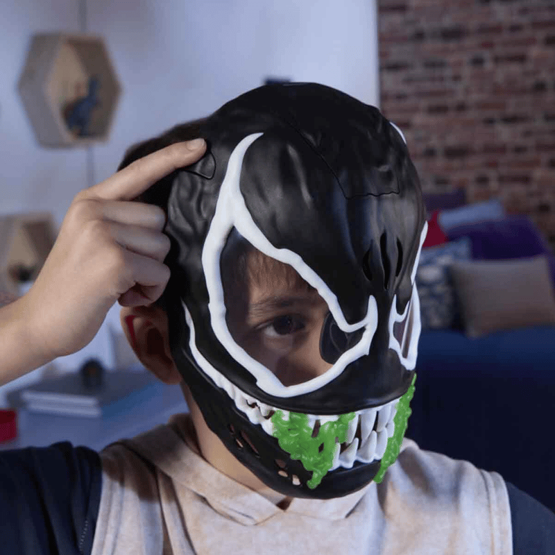 Hasbro Sesli Spider-Man Venom Versus Karanlıkta Parlayan Venom Maske