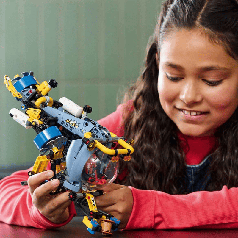 Lego Technic Technic Derin Deniz Araştırma Denizaltısı 42201