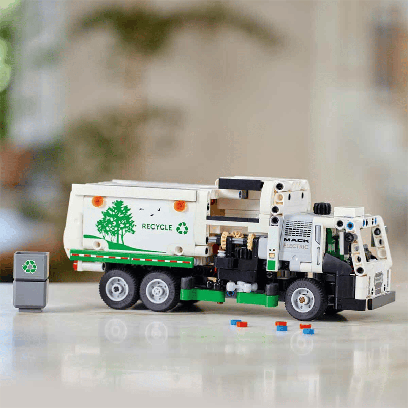 LEGO® Technic Mack® LR Elektrikli Çöp Kamyonu 42167