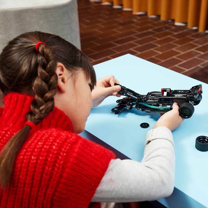 Lego Technic Mercedes AMG F1 W14 E Performance Pull-Back 42165