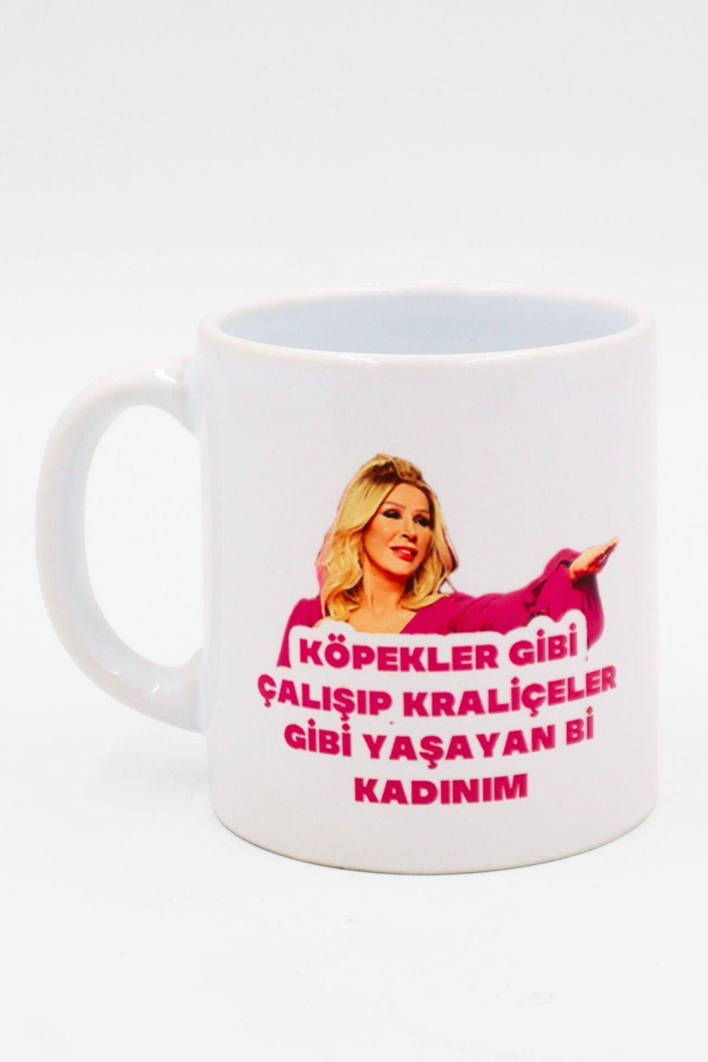 Kraliçeler Gibi Yaşayan Bir Kadınım Kupa