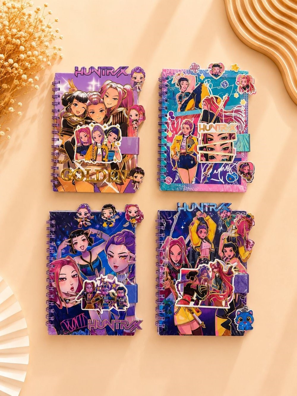 Huntrix Telli Mıknatıs Kapaklı Defter