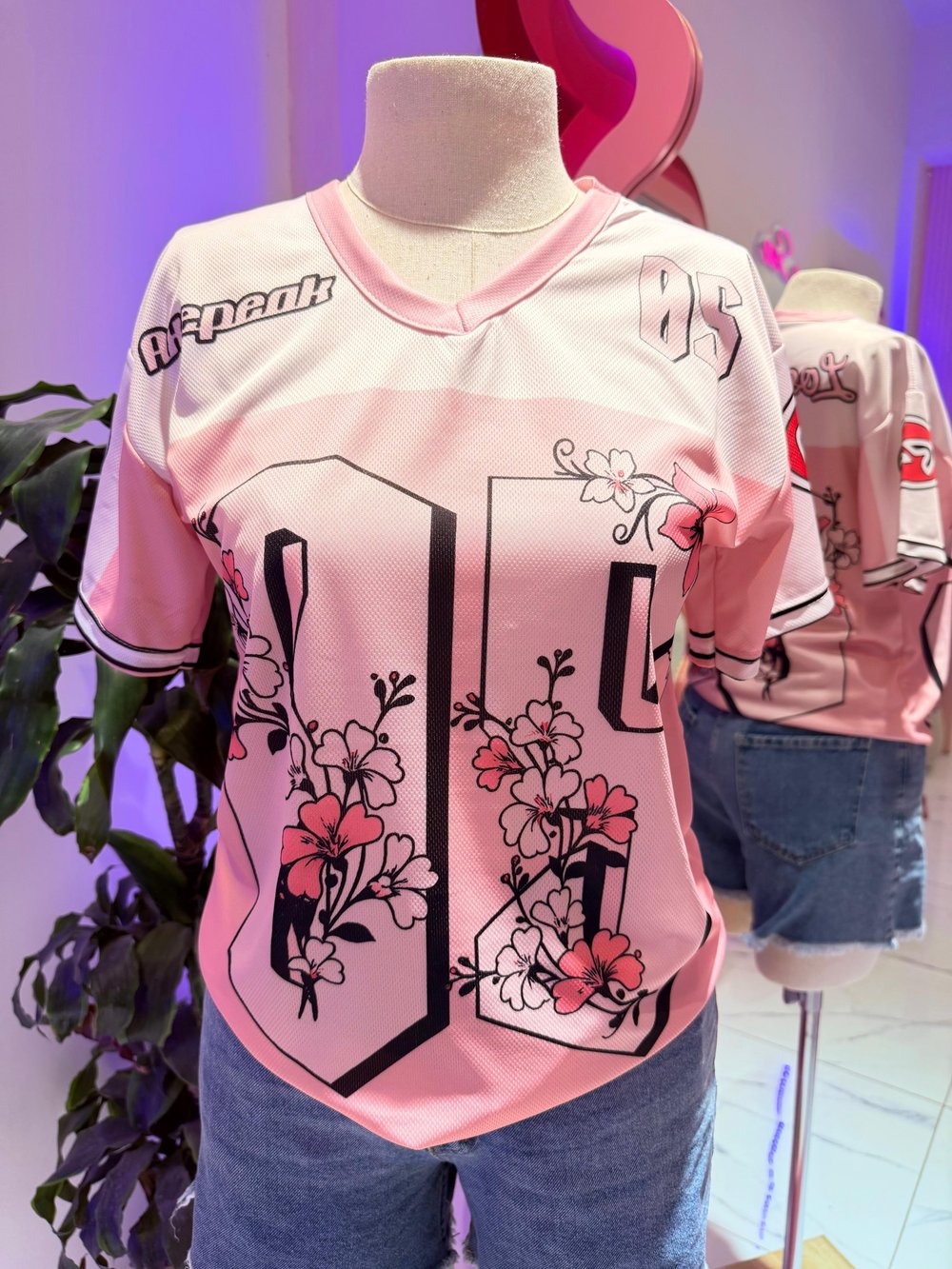 Pembe Flower Sakura 05 Detail Jersey T-shirt