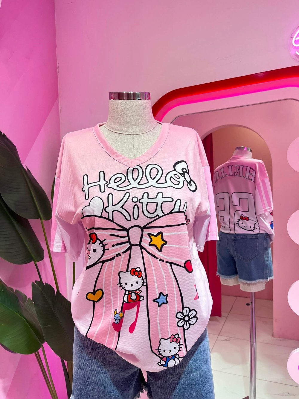 Pembe V Yaka Ribbon Hello Kitty Detail Jersey T-shirt-