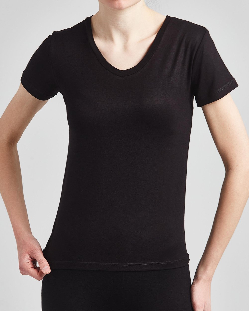 Kadın Siyah V Yaka Bambu Tshirt