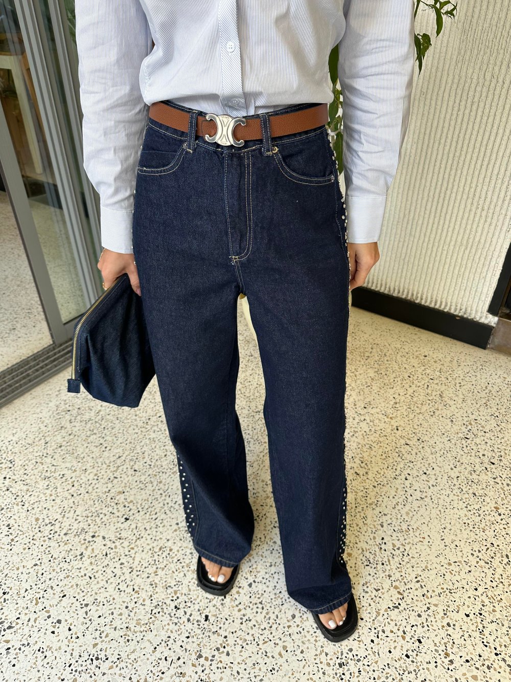 MARKA MODEL TAŞ DETAYLI DENİM JEAN