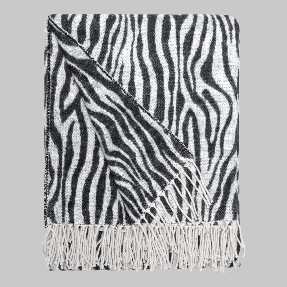LUJA THROW