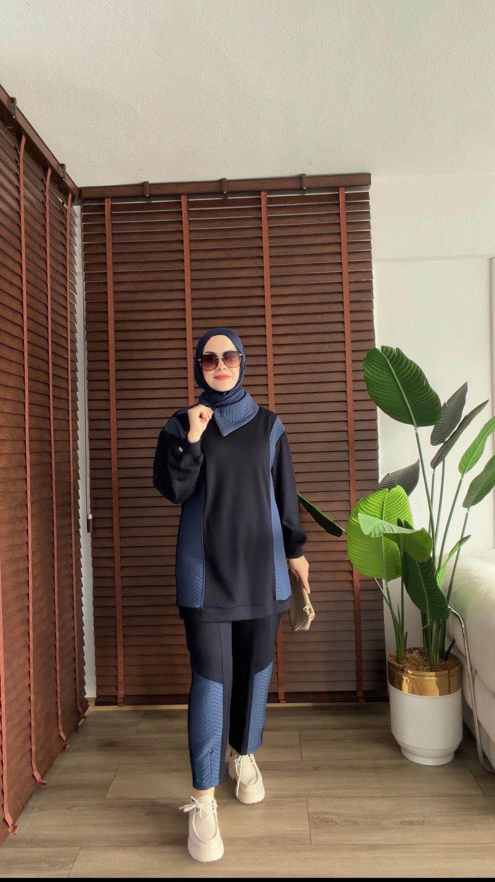  LACİVERT   DEVİRME YAKA KAPİTONE DETAYLI TAKIM 