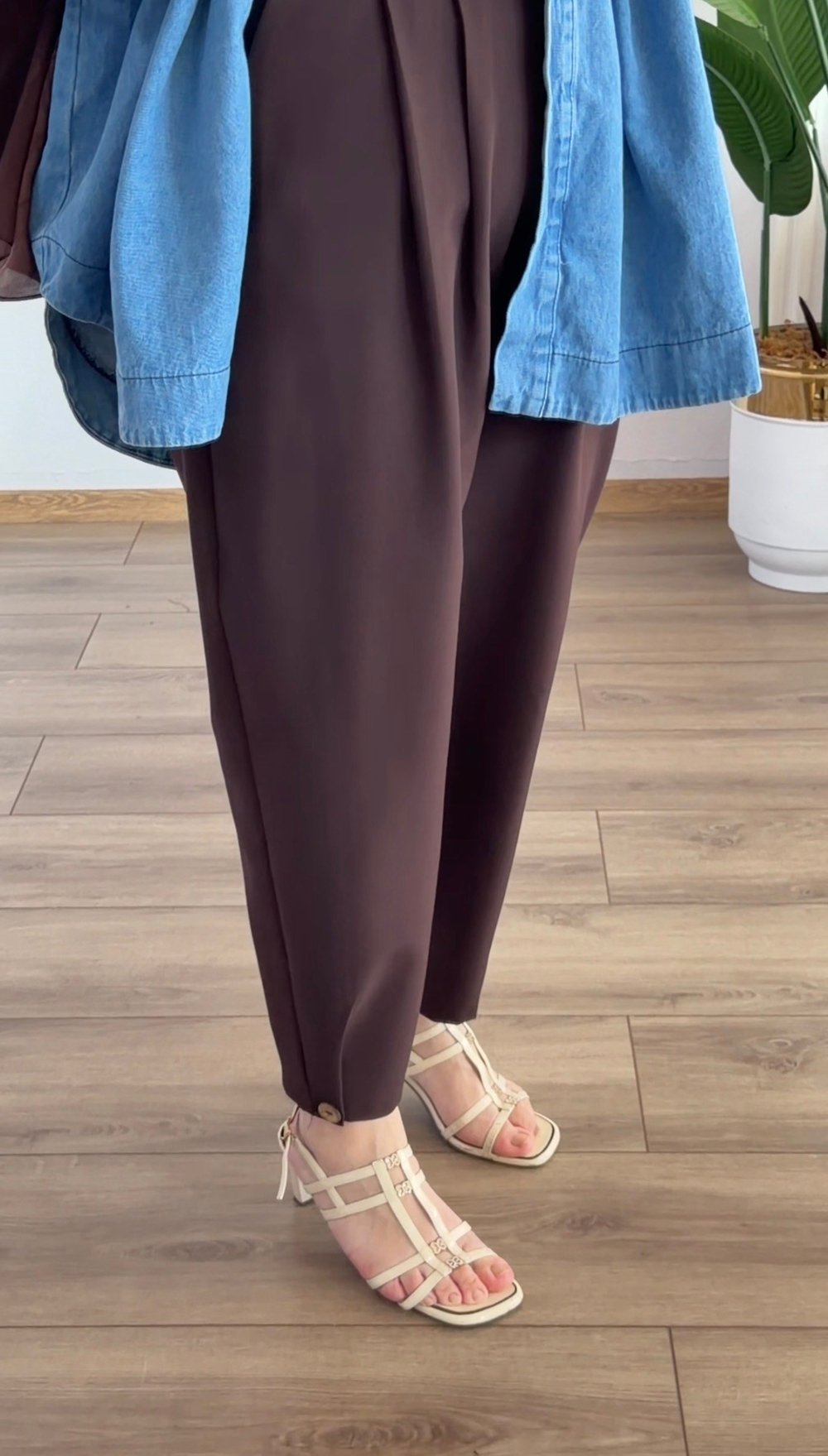 KAHVE RENK PAÇALARI DÜĞME DETAYLI ŞALVAR PANTALON 
