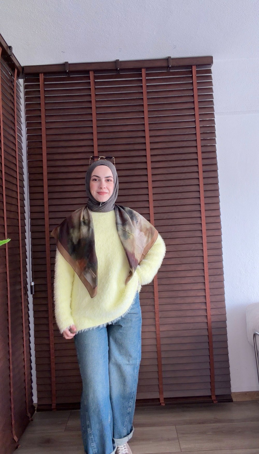 SARI PELUŞ TRİKO 