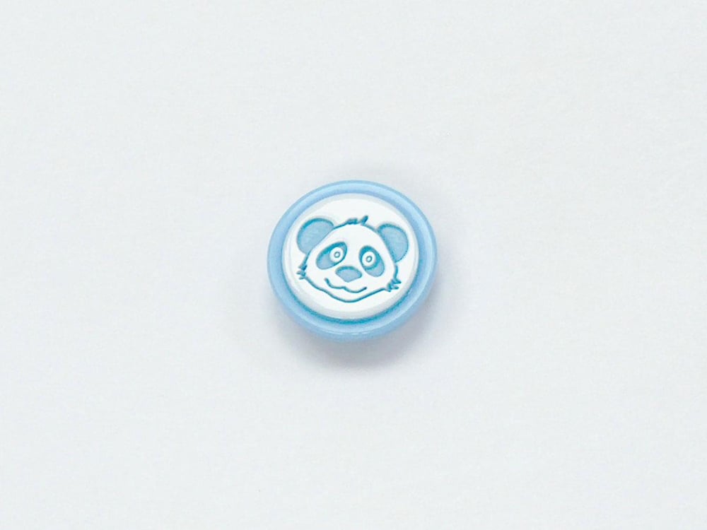5 Raccoon Face Figure Buttons Blue, White 15mm long