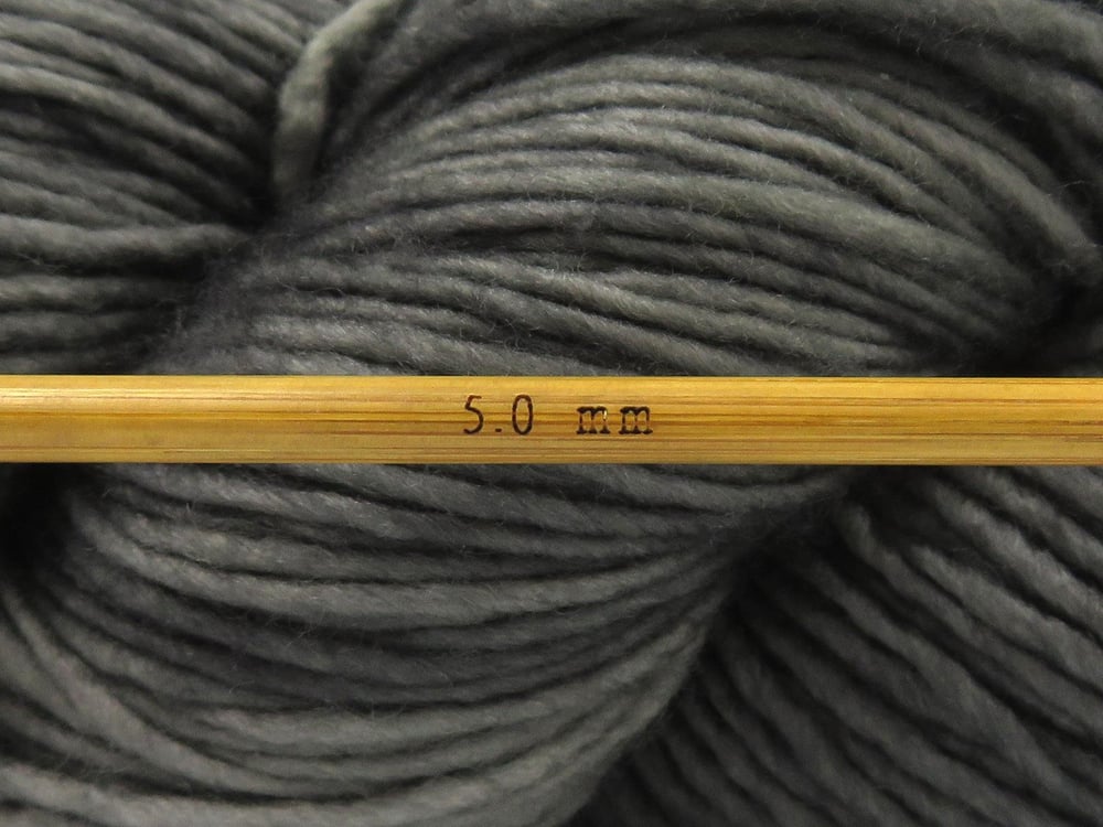2x100gr. HAND DYED SUPERWASH MERINO Gri Melanj  Lüks, Merinos, Kışlık, Yün, Batik Desenli, Worsted, El Boyama, Makina Yıkama