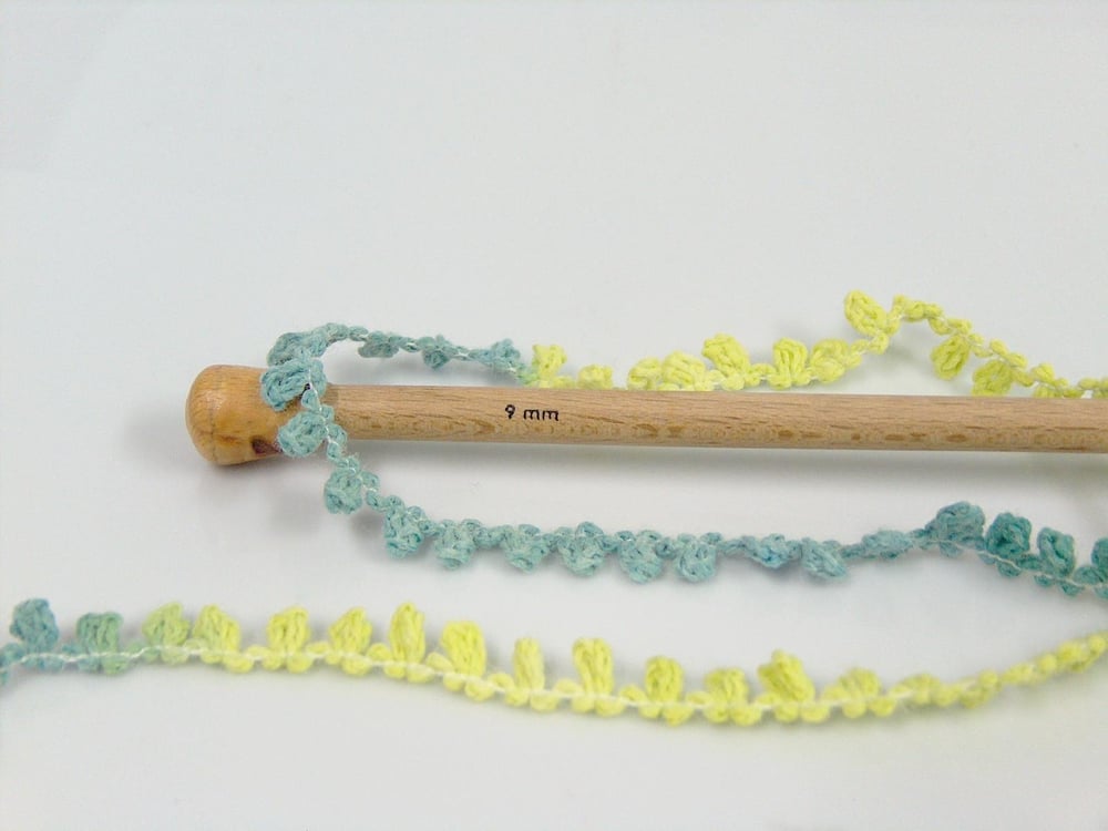 4x100gr. BOUCLERON CHAIN Yeşil Tonları, Kot Mavisi Akrilik Buklet, Çok Kalın, Batik Desenli