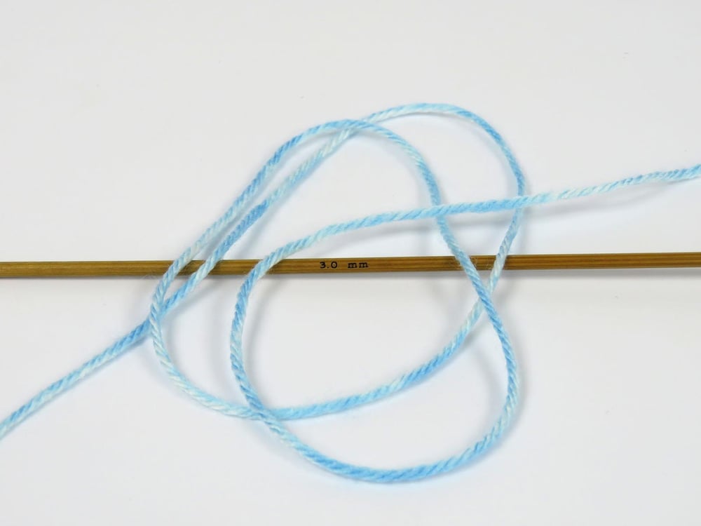 2x140gr. CAKES ANTIPILLING SPRAY Beyaz, Mavi Tonları  Kışlık, Düz iplikler, Batik Desenli, 100% Akrilik , Akrilik, Anti-Pilling, Makina Yıkama