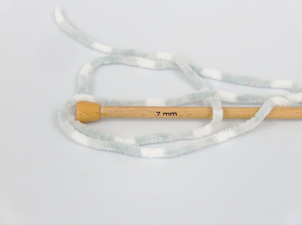 4x100gr. CHENILLE BABY COLORS Beyaz, Açık Gri Mikro Fiber Kışlık, Bebe, Şönil, Batik Desenli, Worsted