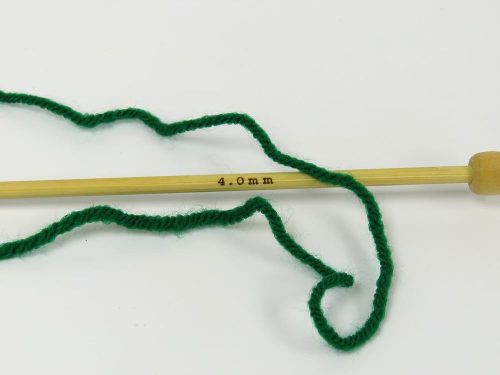 4x100gr. CLASSIC DK Yeşil Akrilik Kışlık, Düz iplikler, 100% Akrilik