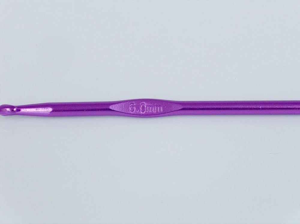 Color Aluminum Crochet Hooks - 15 cm . 6 mm (US 10)