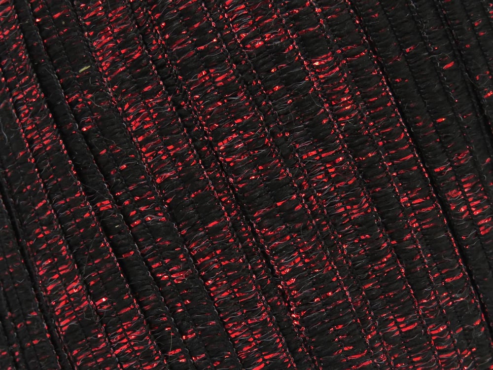 6x50gr. NAMASTE GLITZ Siyah, Kırmızı Metalik Simli Şerit, Yazlık İplikler, Batik Desenli, Kalın