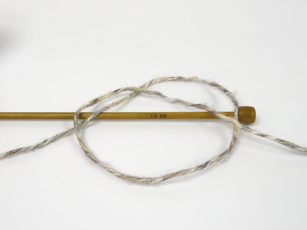 8x50gr. NAUTILUS Siyah, Krem, Açık Somon Yün, Akrilik Kışlık, Yün, Batik Desenli, Akrilik