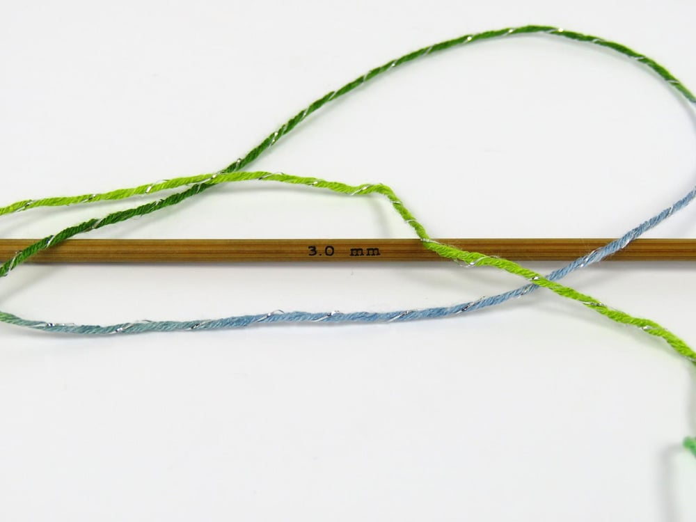 8x50gr. SUMMER ROSE GLITZ Mavi, Yeşil Tonları Metalik Simli, Akrilik Metalik Simli, Yazlık İplikler, Batik Desenli, Akrilik