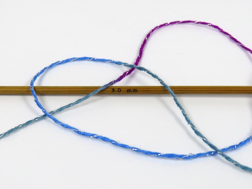 8x50gr. SUMMER ROSE GLITZ Yeşil, Mavi, Fuşya Metalik Simli, Akrilik Metalik Simli, Yazlık İplikler, Batik Desenli, Akrilik