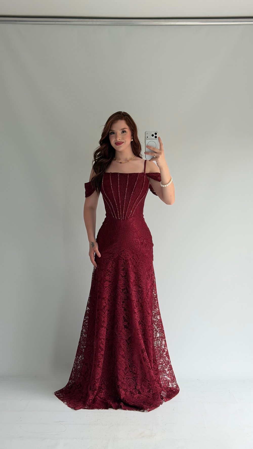 Valeria Dantel Abiye Bordo