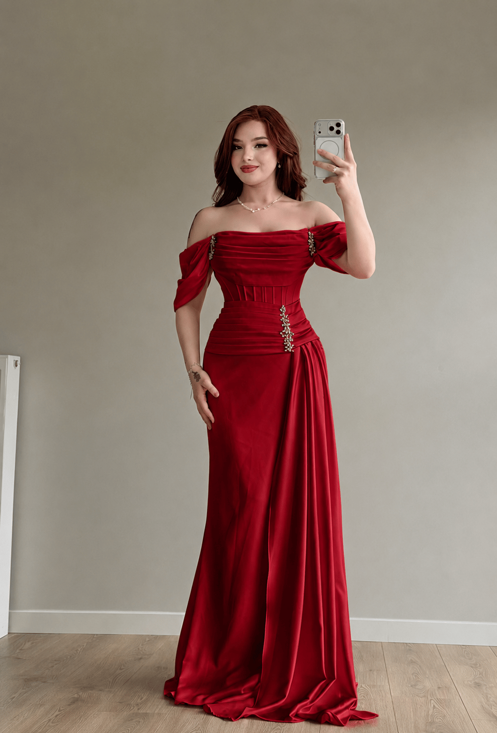 Narya فساتين السهرة الحمراء 