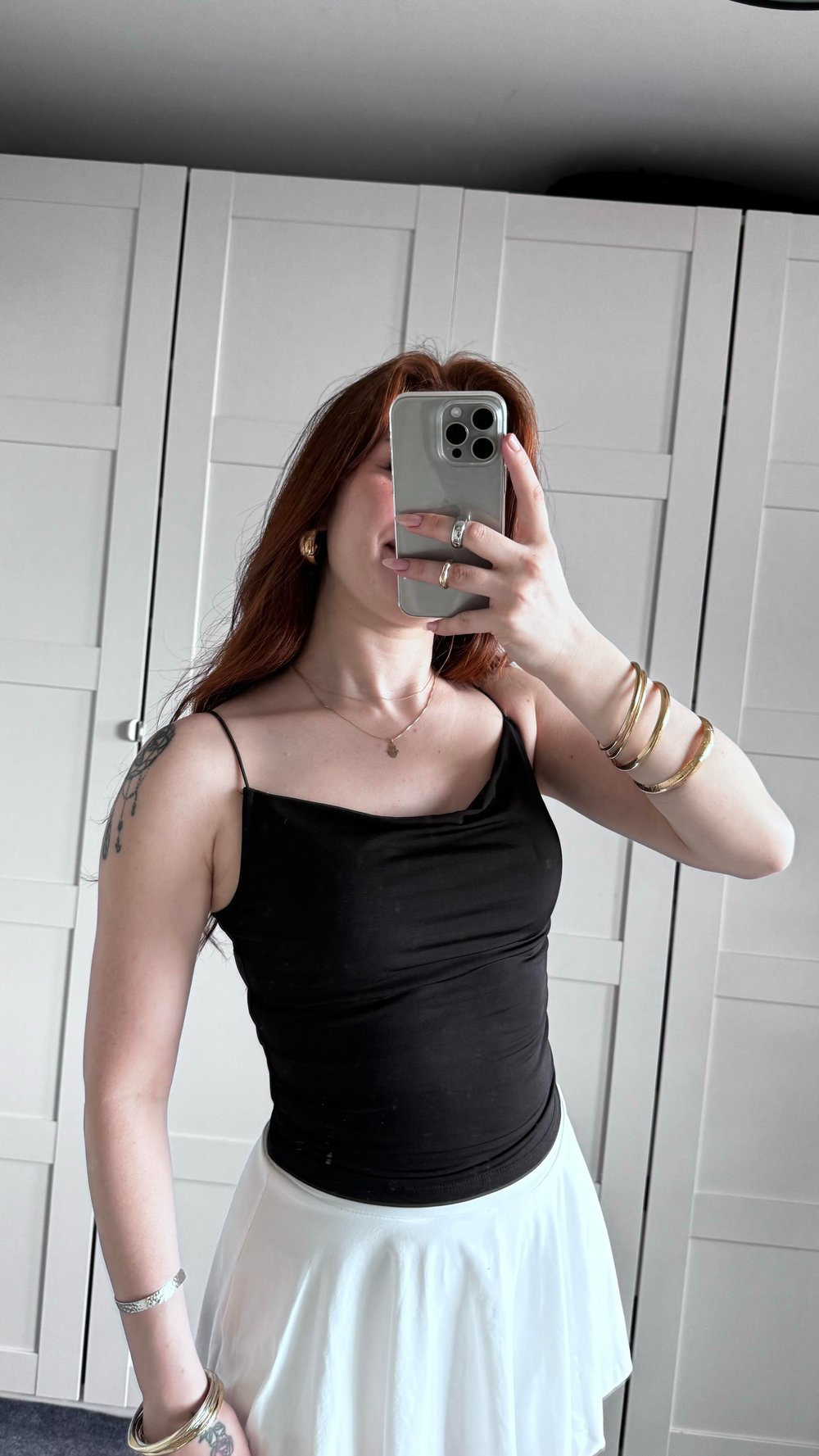 İp Askılı Degaje Yaka Siyah Crop