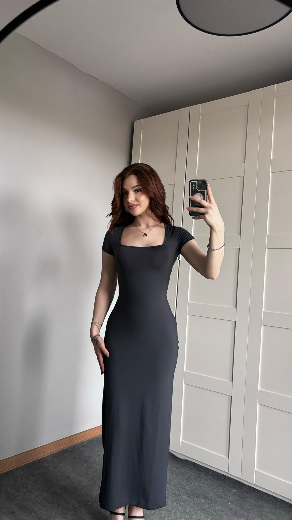 Kare Yaka Kısa Kol Gri Elbise
