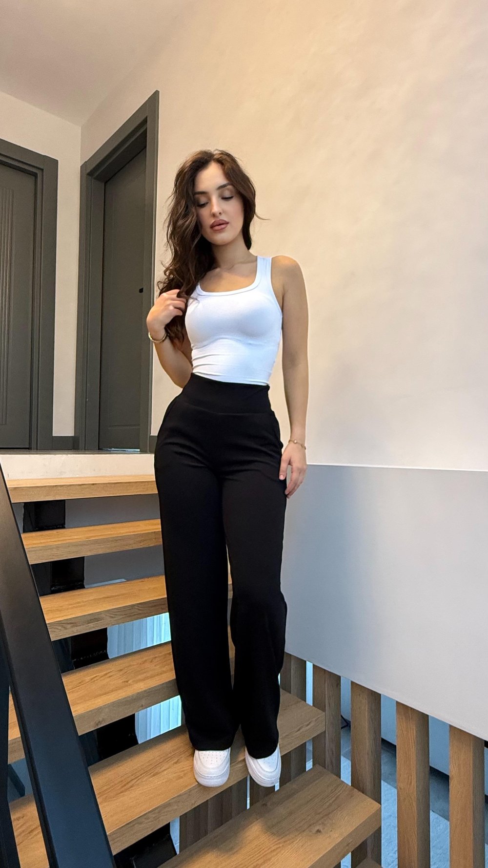 Korsajlı Kalın Kemer Pantolon Siyah