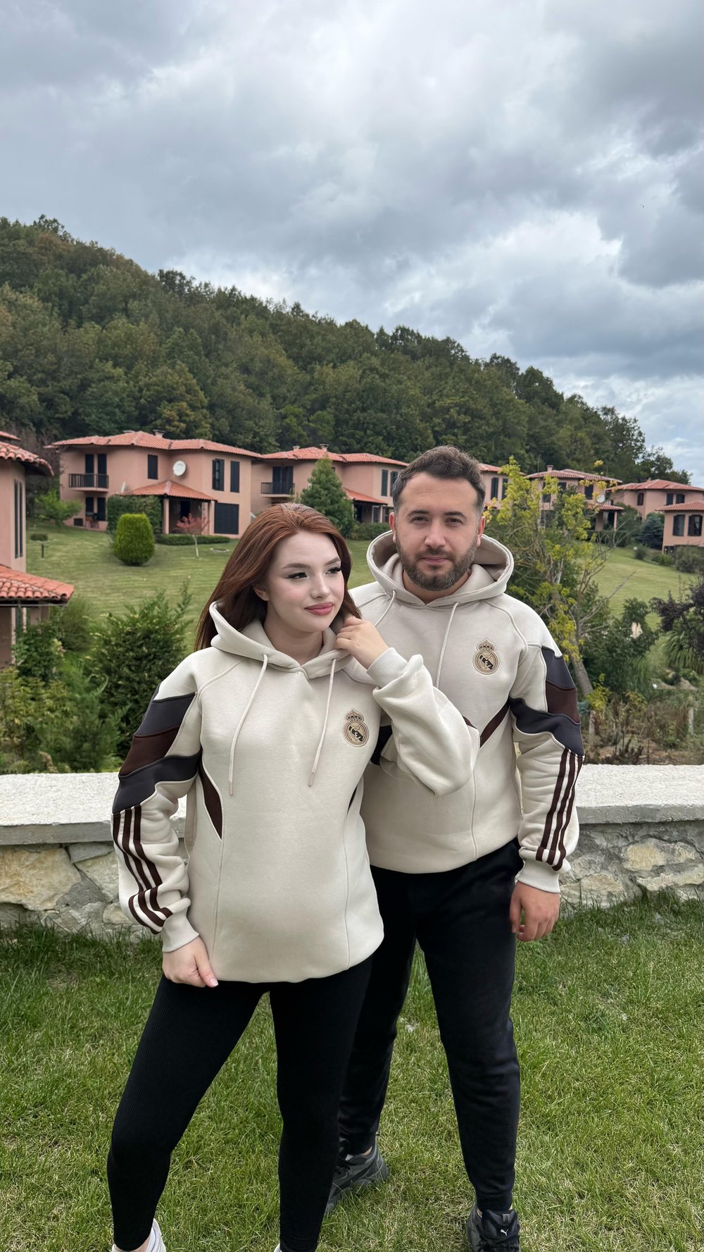 Real Madrid Kapüşonlu Sweat Bej