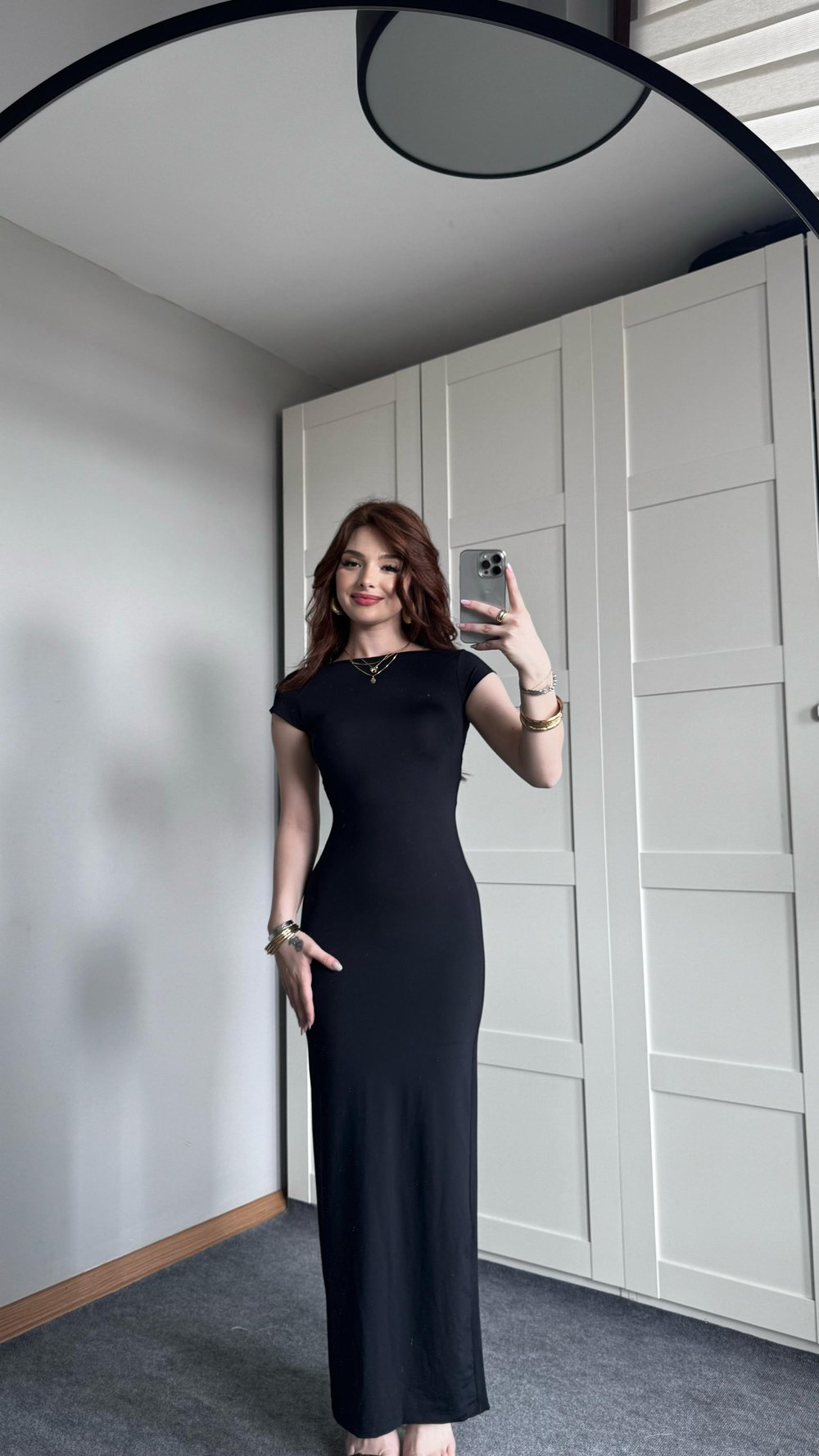 Sırt Dekolteli Siyah Kısa Kol Elbise 