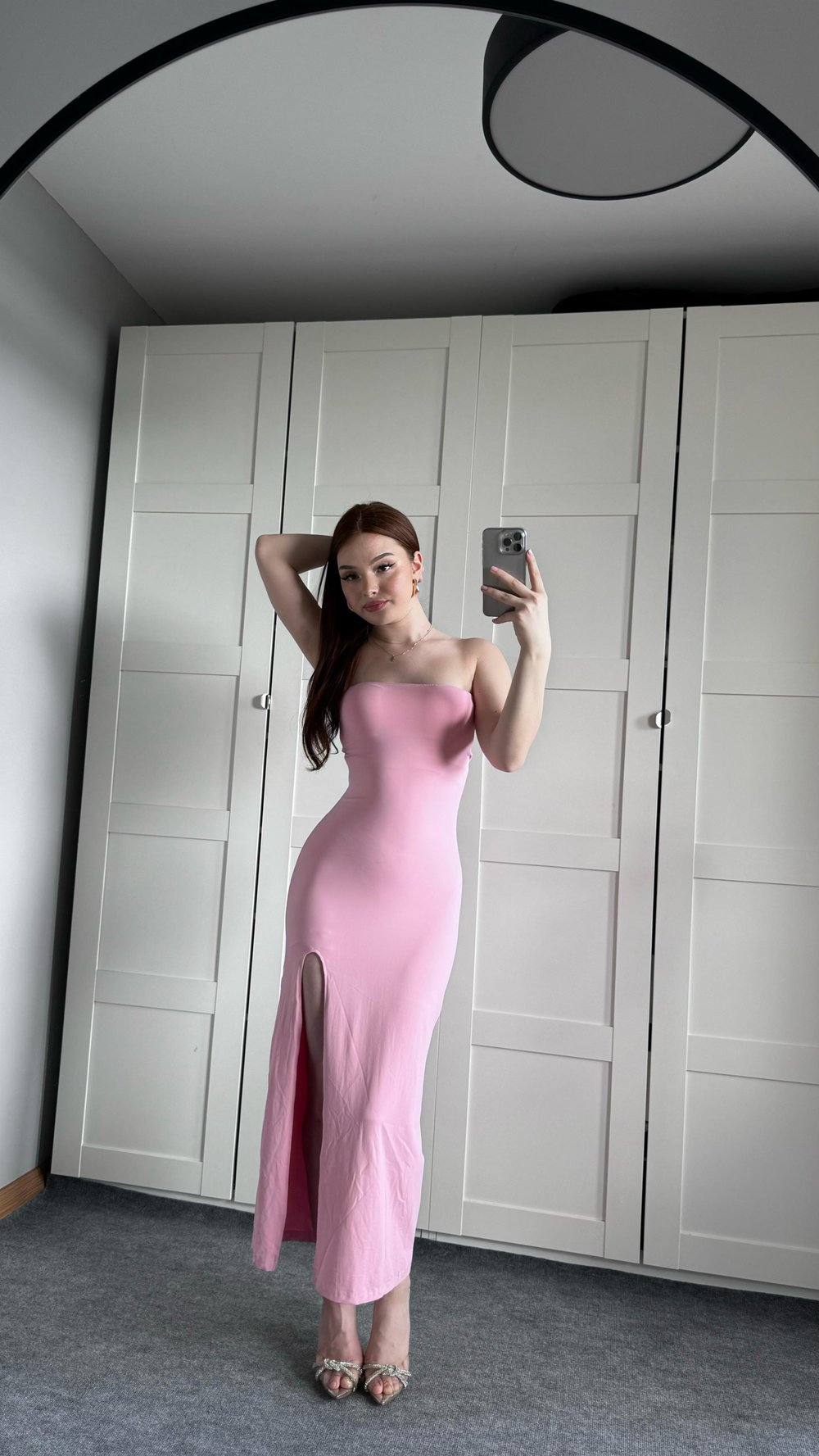 Straplez Derin Yırtmaç Pembe Elbise