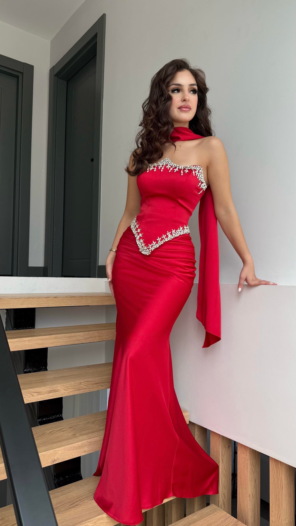 Voila Kırmızı Kristal Abiye