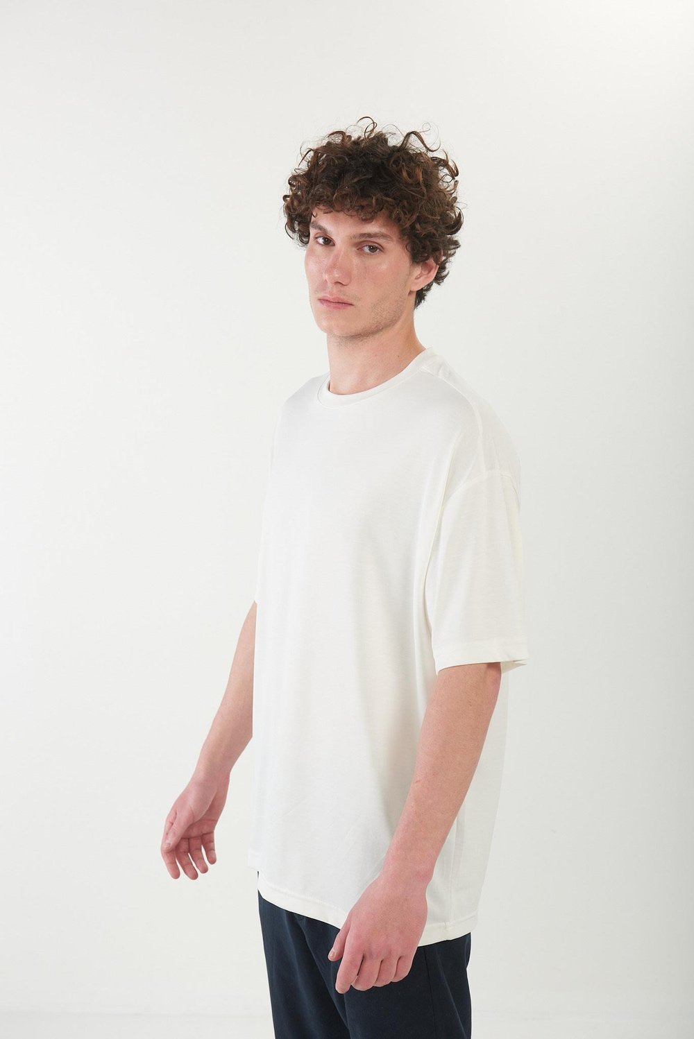 Bisiklet Yaka Düz Basic T-Shirt