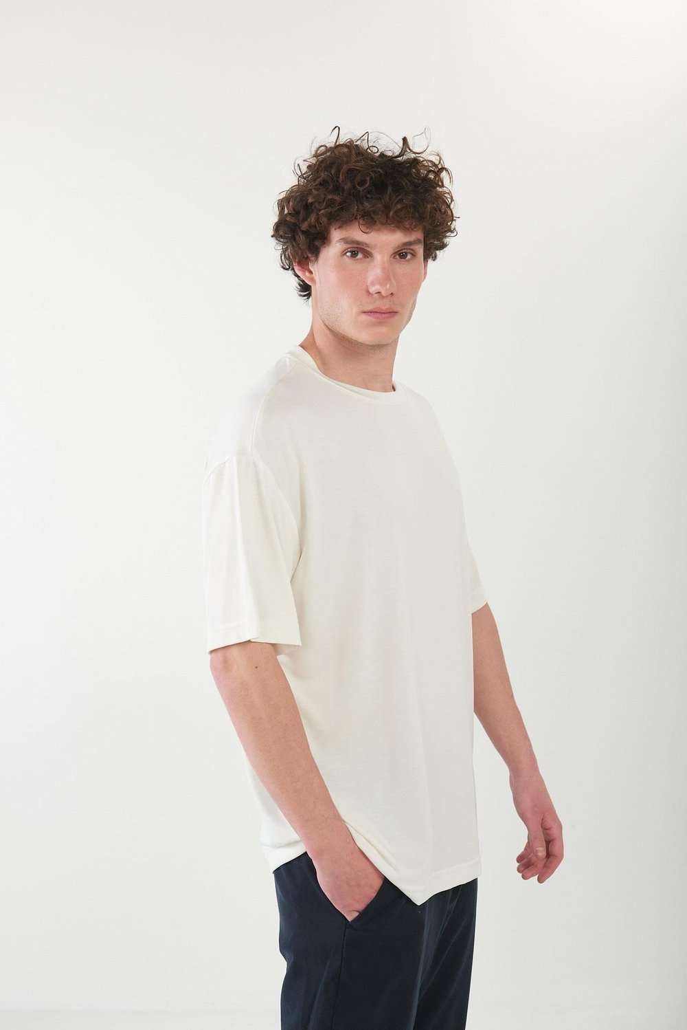 Bisiklet Yaka Düz Basic T-Shirt