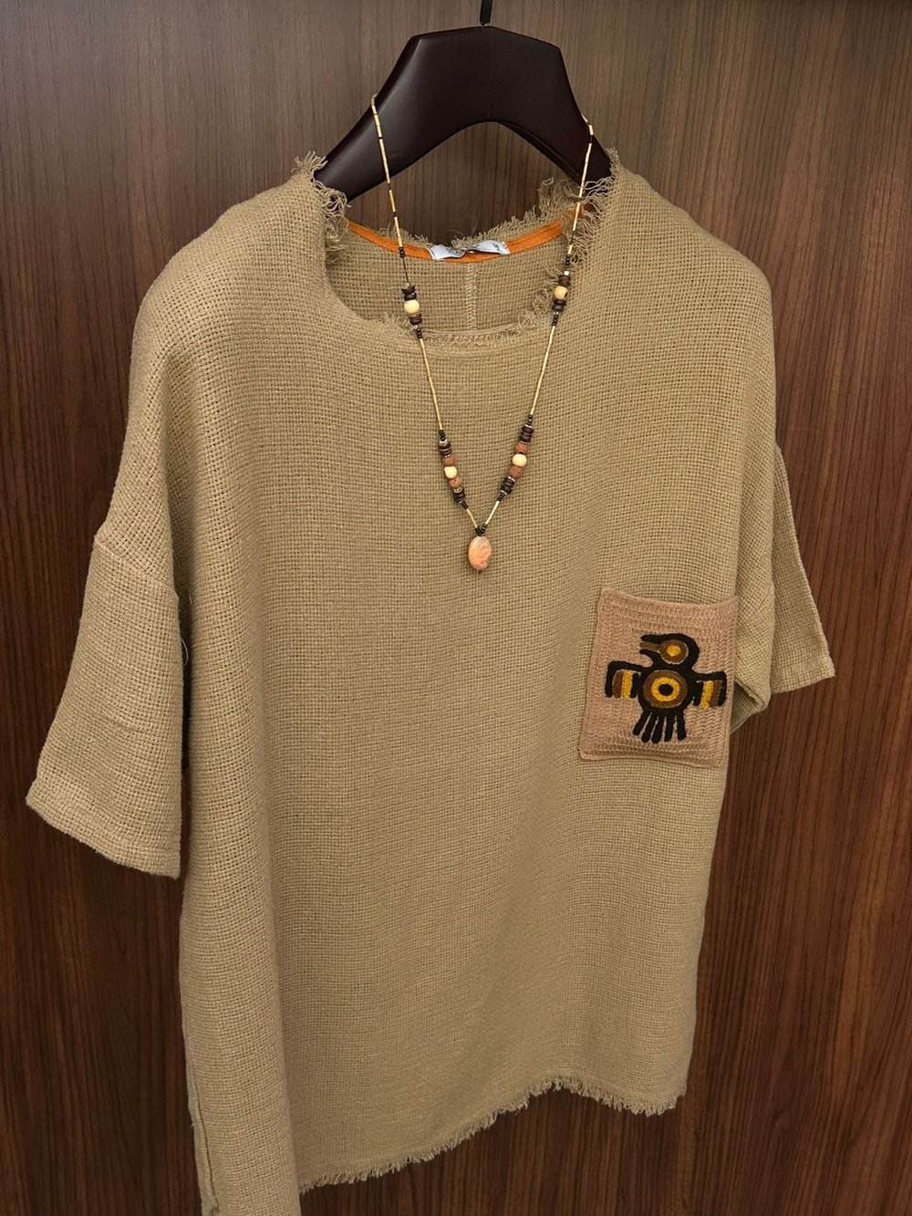 Karga Detail Buldan T-Shirt
