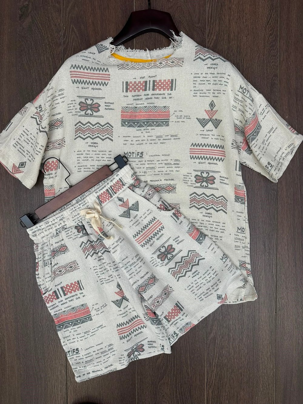 Nora Dijital Baskılı Buldan Kafes T-Shirt