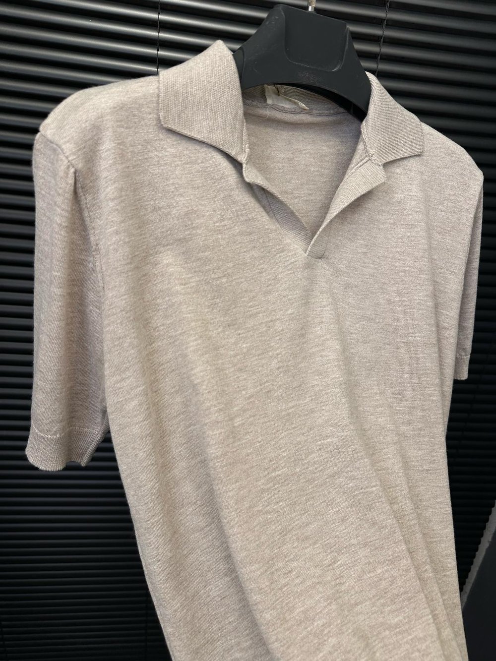 Triko Kumaş Yakalı T-Shirt