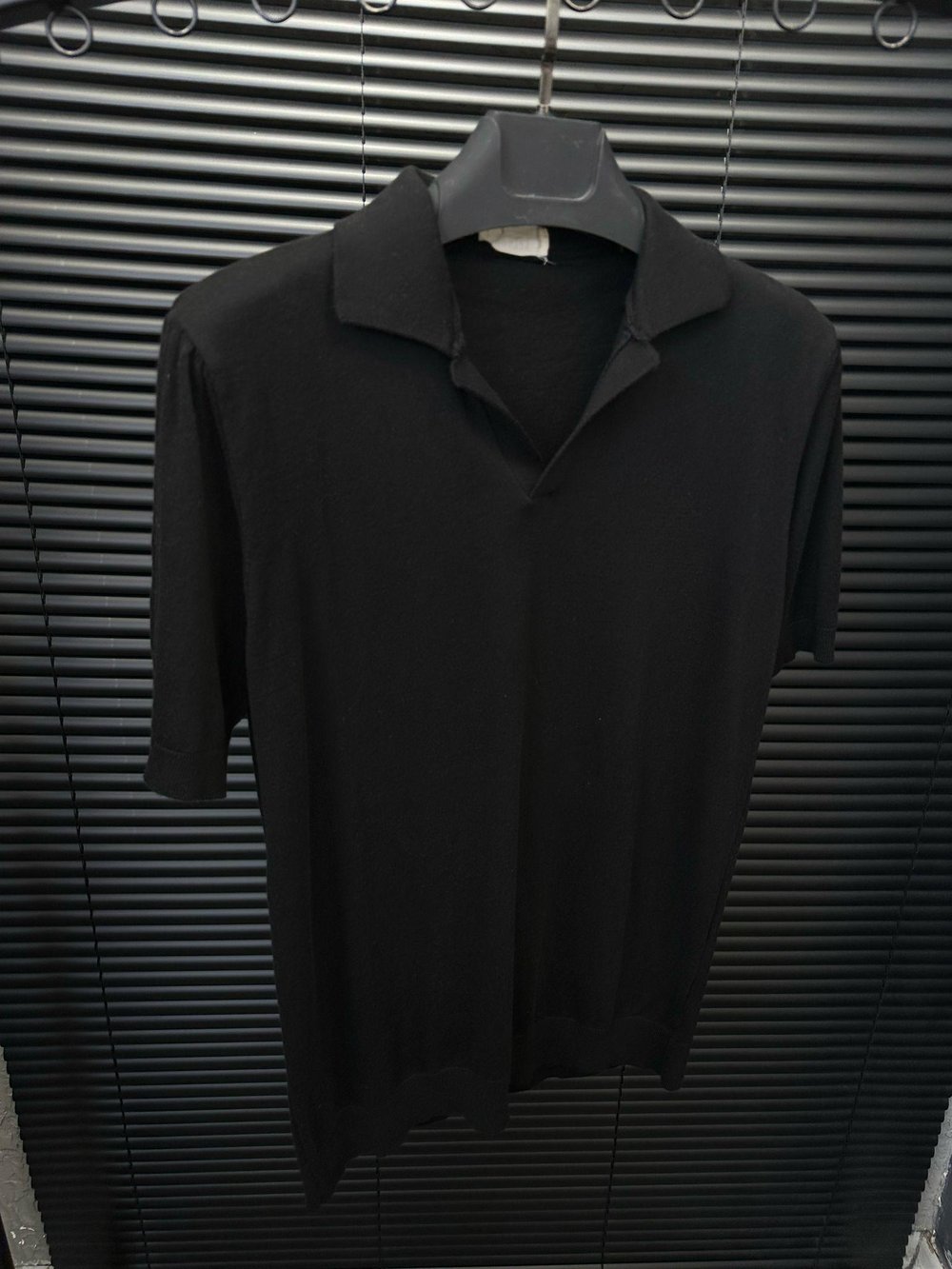 Triko Kumaş Yakalı T-Shirt