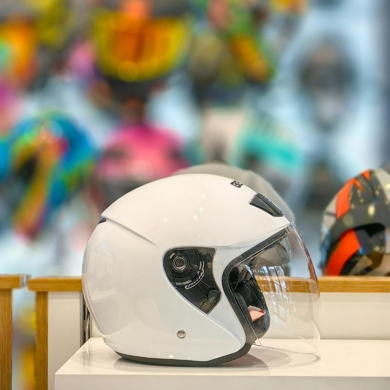 Beon B210 Çenesiz Vizörlü Yazlık Kask Beyaz