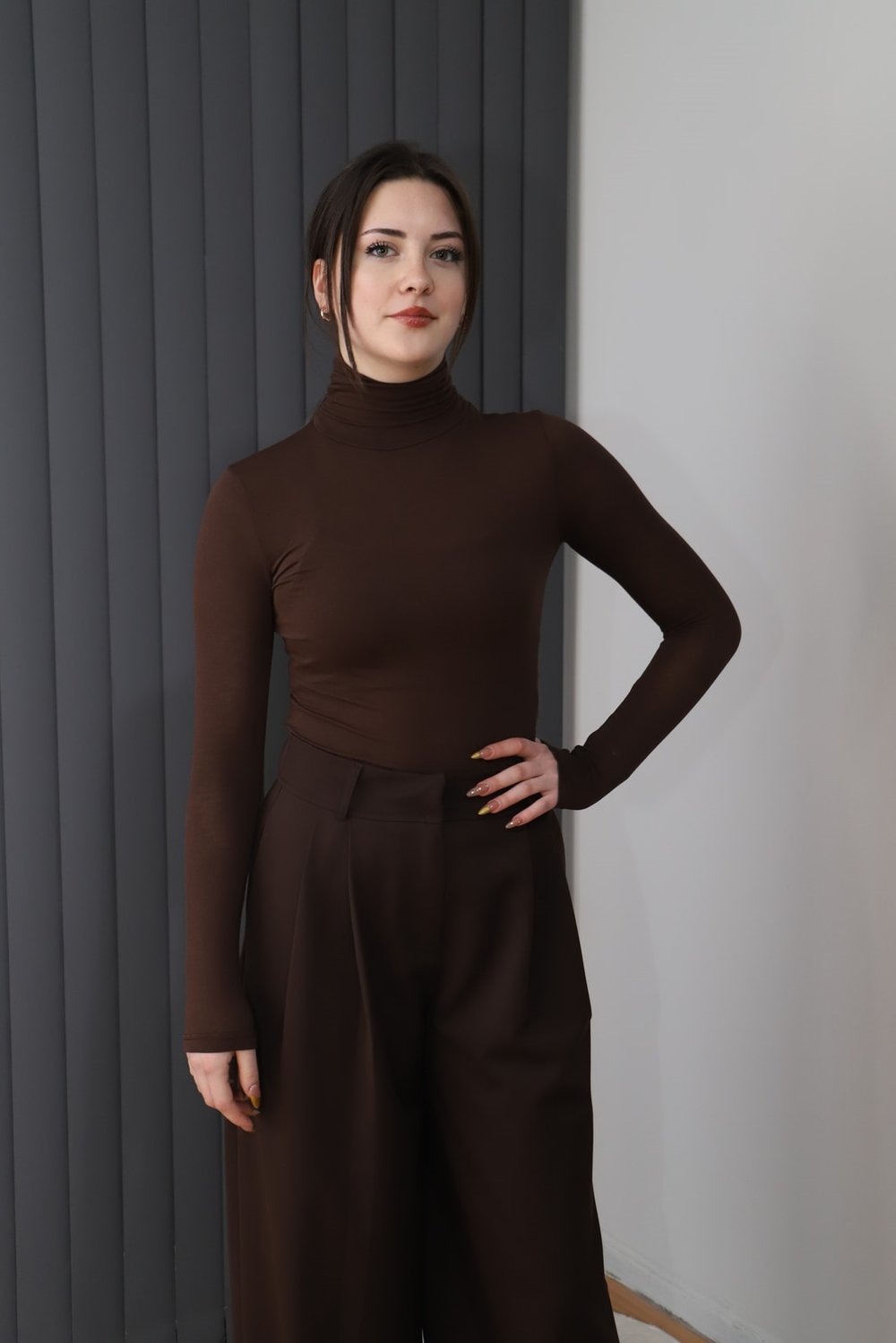 Boğazlı Yaka Transparan Bluz - Kahve