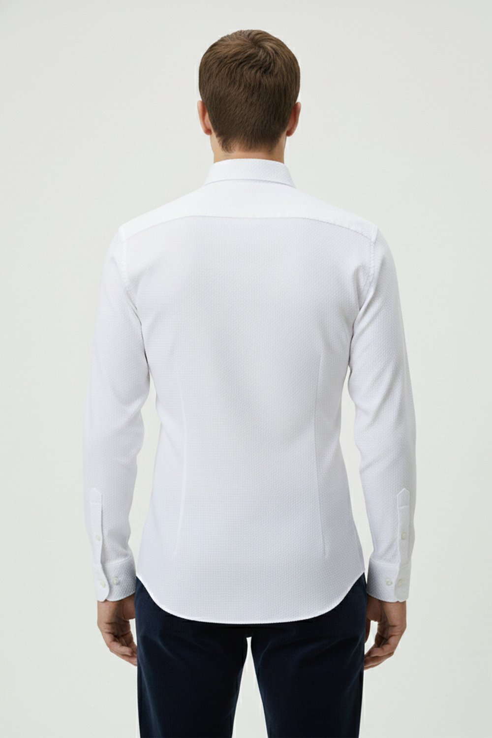 Giotelli Erkek Beyaz Dar Kesim Slim Fit %100 Pamuk Sivri Yaka Klasik Gömlek