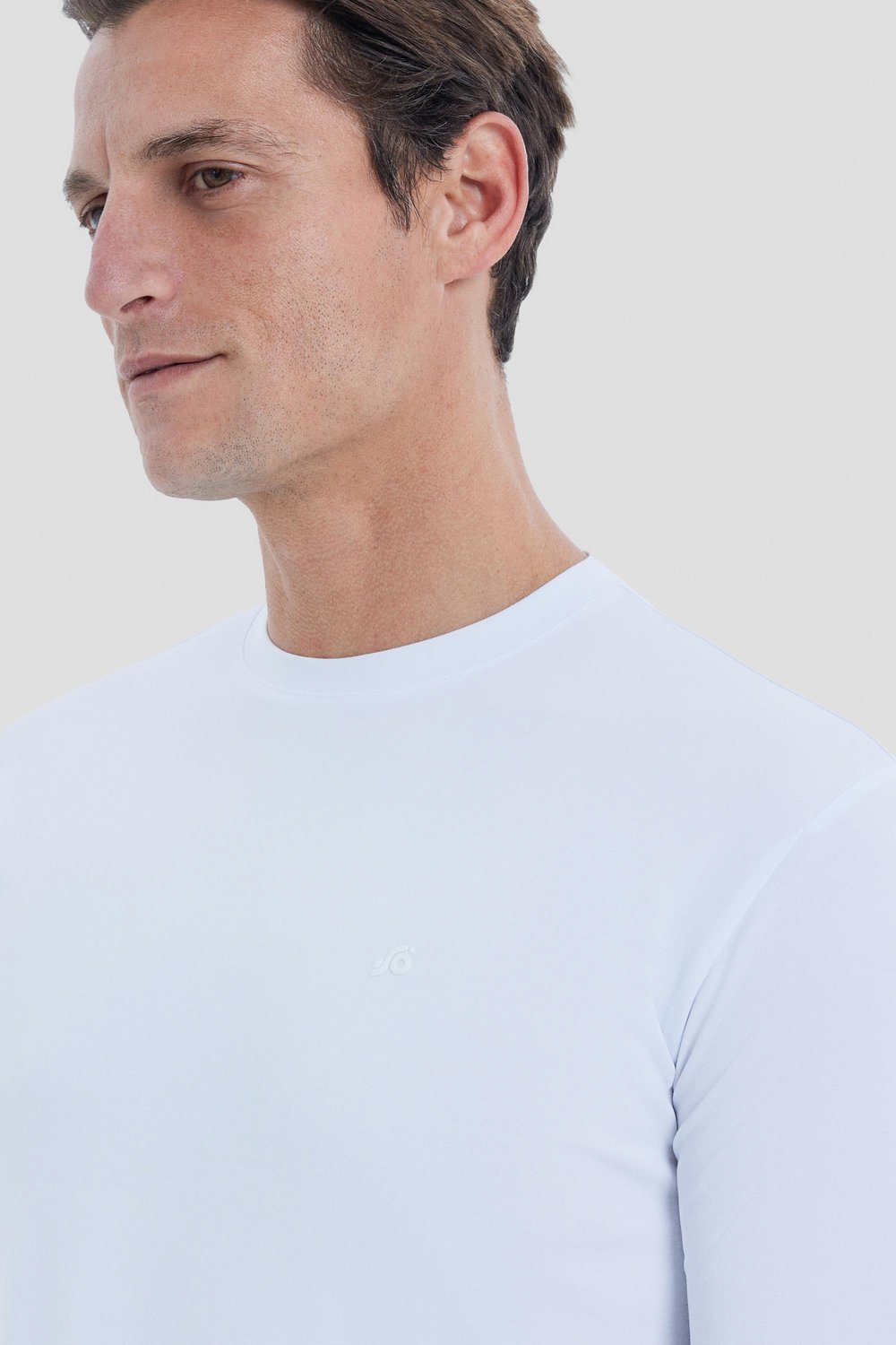 Beyaz Regular Fit Bisiklet Yaka Erkek T-Shirt