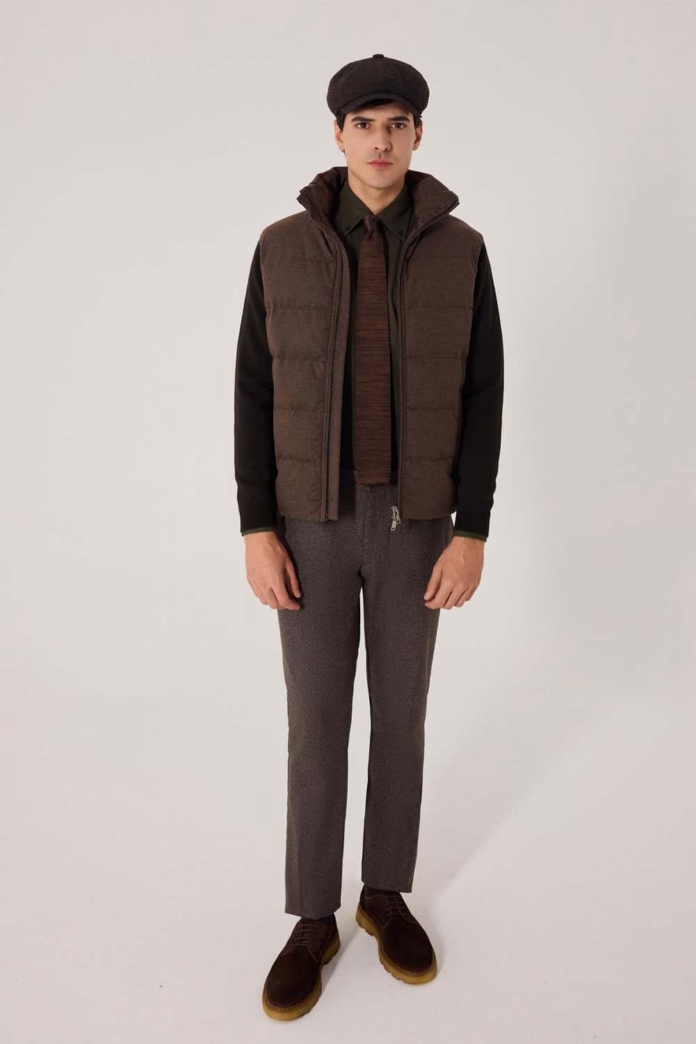 Gri Regular Fit Dik Yaka Yün Karışımlı Triko Mont