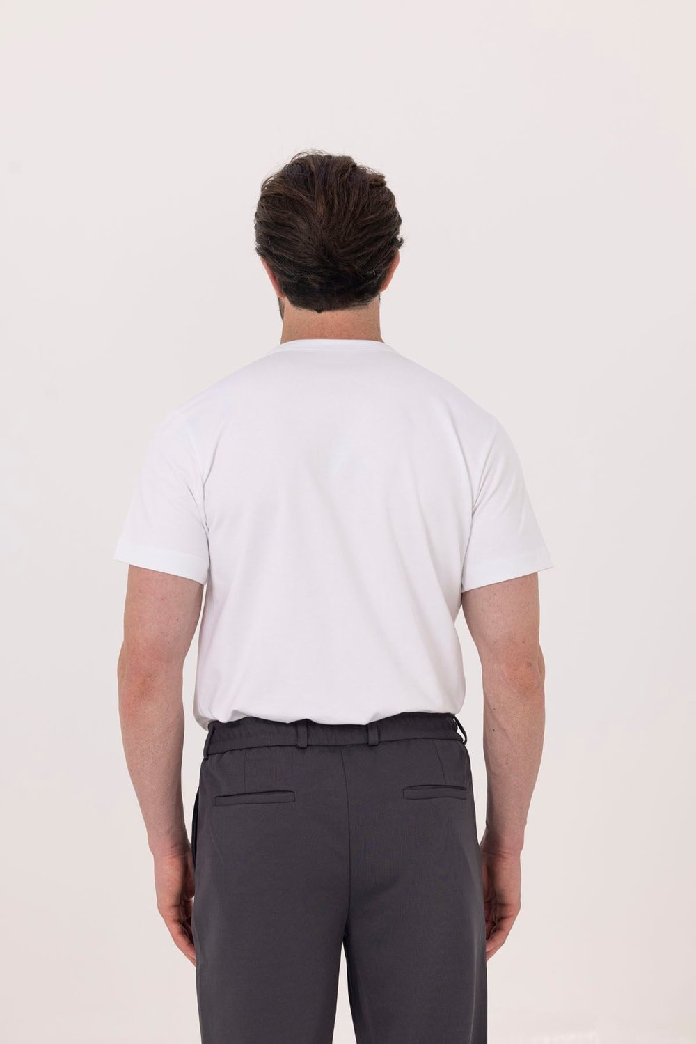 Beyaz Nakışlı %100 Pamuk Bisiklet Yaka Düz Renk Basic T-Shirt