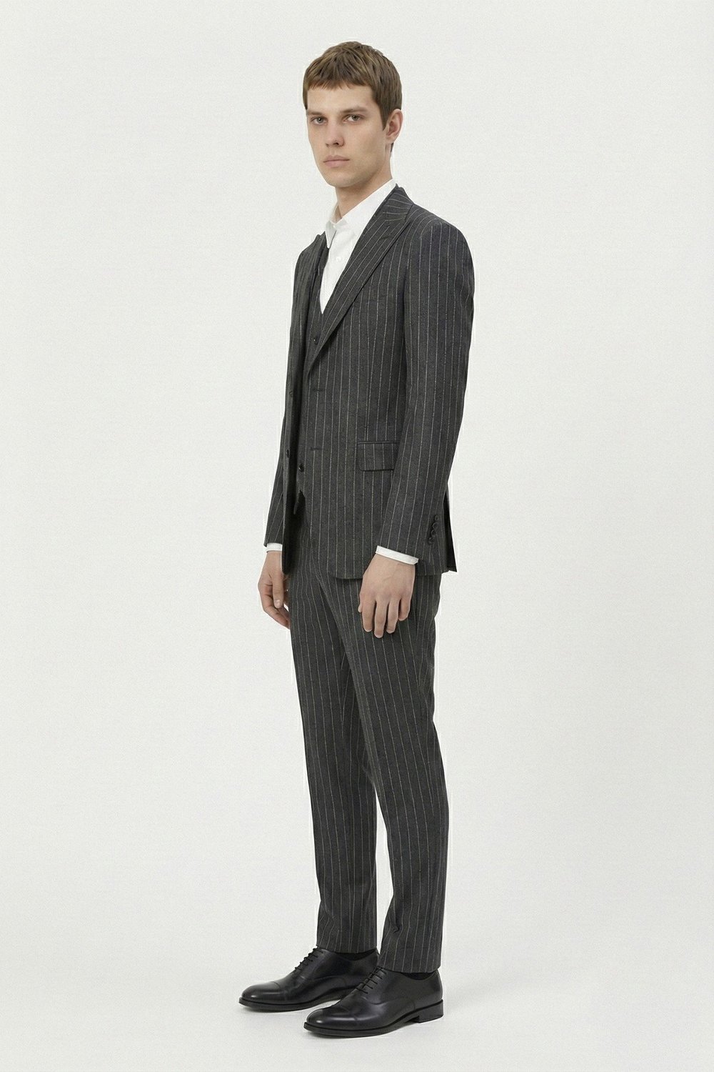 Giotelli Antrasit Slim Fit Çizgili Mono Yaka Yelekli 6 Drop Tam Astarlı Erkek Takım Elbise