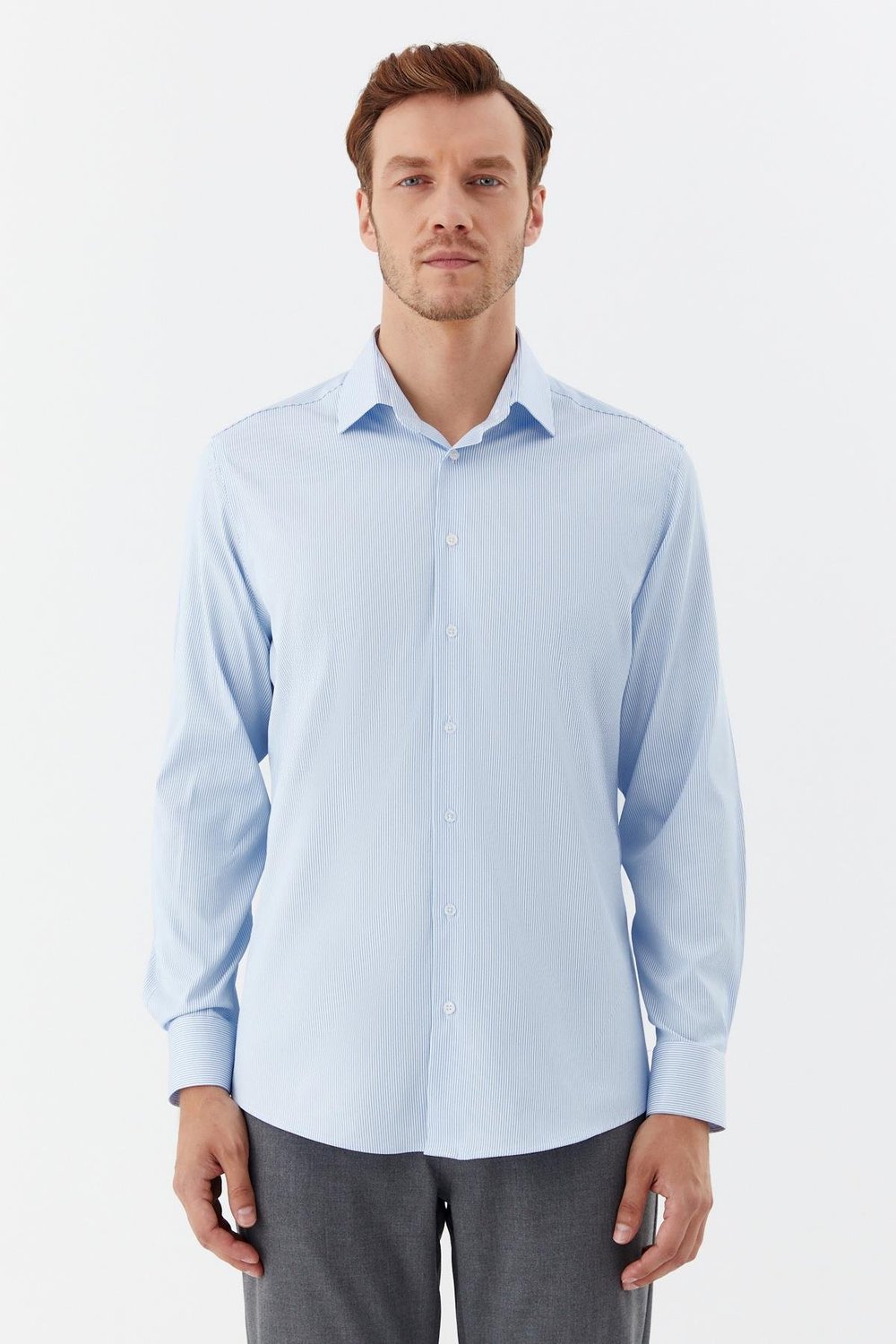 Erkek Açık Mavi Çizgili Poligotlu Yaka Slim Fit Gömlek