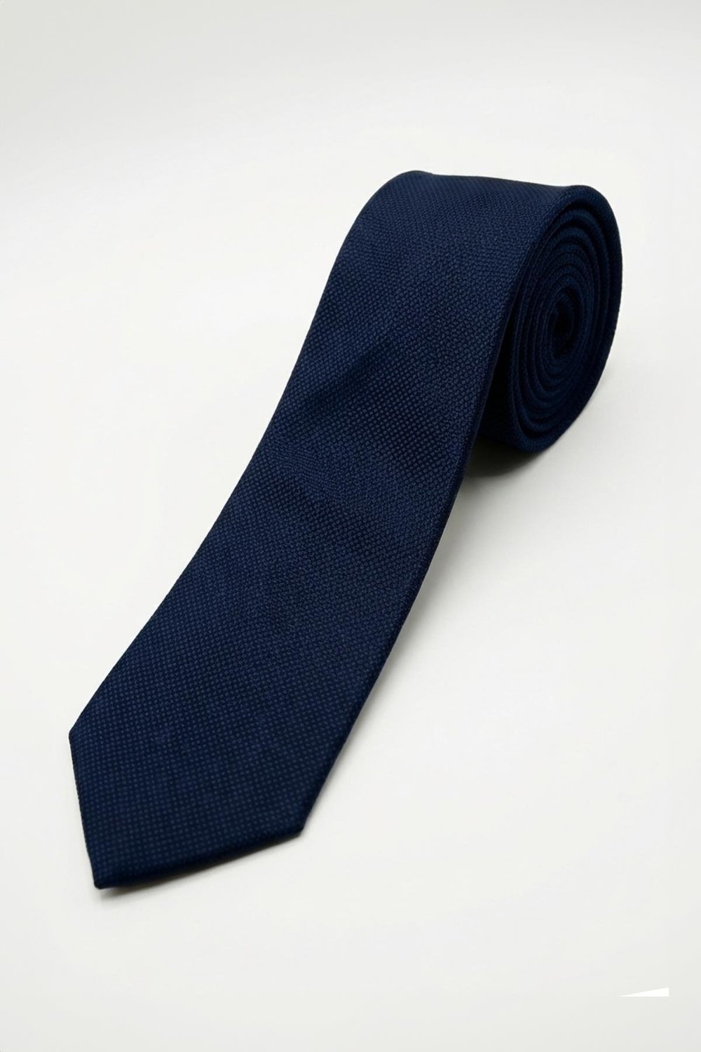 Lacivert Kravat ve Kum Desenli Mendil 