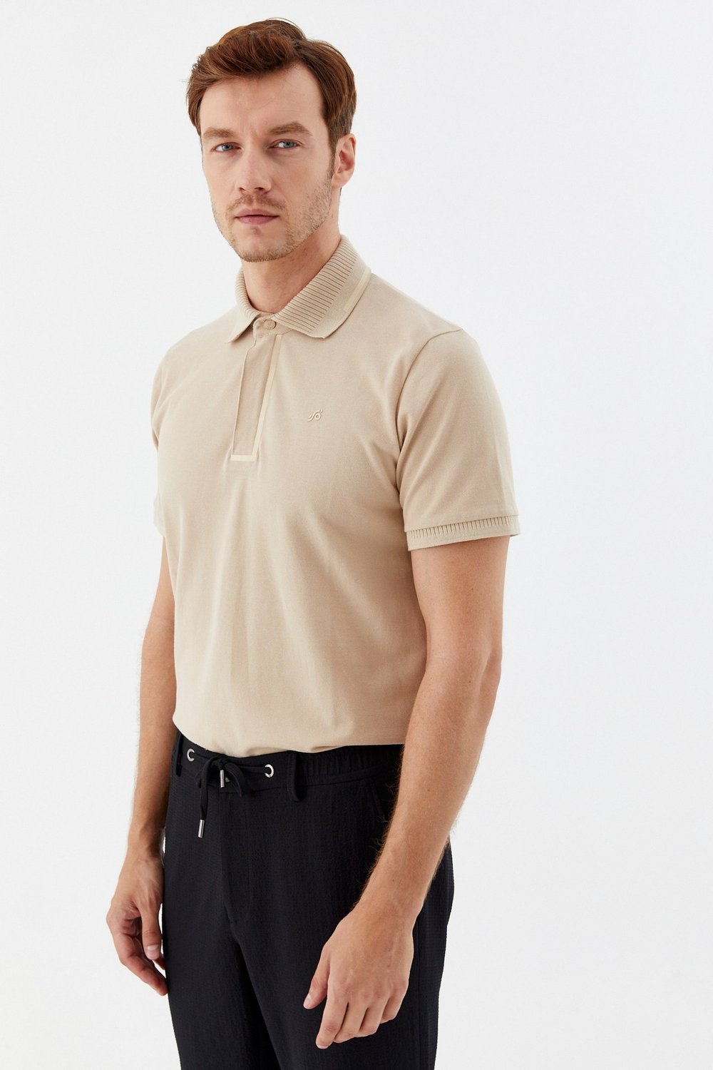 Kum %100 Pamuk Gizli Fermuarlı Polo Yaka T-shirt 